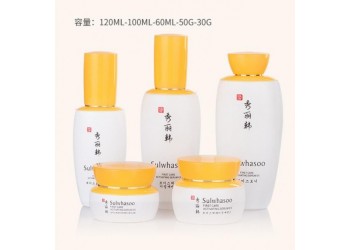 玻璃套裝瓶生產(chǎn)廠家，玻璃包裝瓶生產(chǎn)廠家，玻璃分裝瓶生產(chǎn)廠家