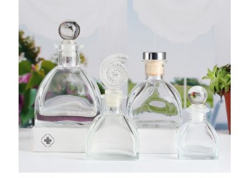 化妝品瓶生產(chǎn)廠家，香薰瓶生產(chǎn)廠家，化妝品香薰瓶生產(chǎn)廠家