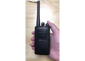 山東摩托羅拉VZ-D131商用大功率數字便攜式對講機