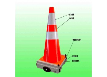 智能移動路錐機器人 封路路錐機器人交通安全設(shè)施廠家